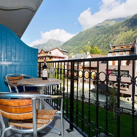 아파트 Apartment Lepelletier - Central Chamonix - Sleeps 4 *