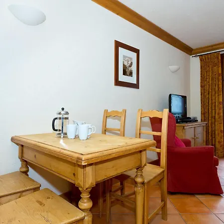 Apartment Lepelletier - Central Chamonix - Sleeps 4 샤모니