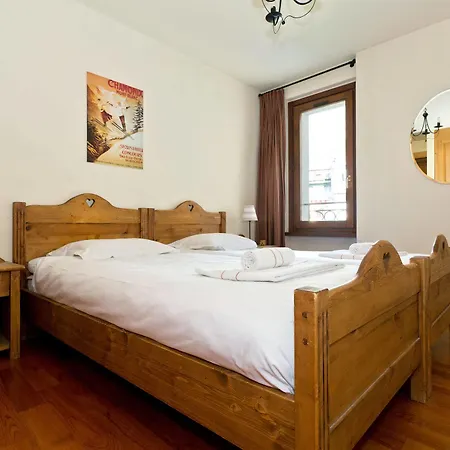 Apartment Lepelletier - Central Chamonix - Sleeps 4